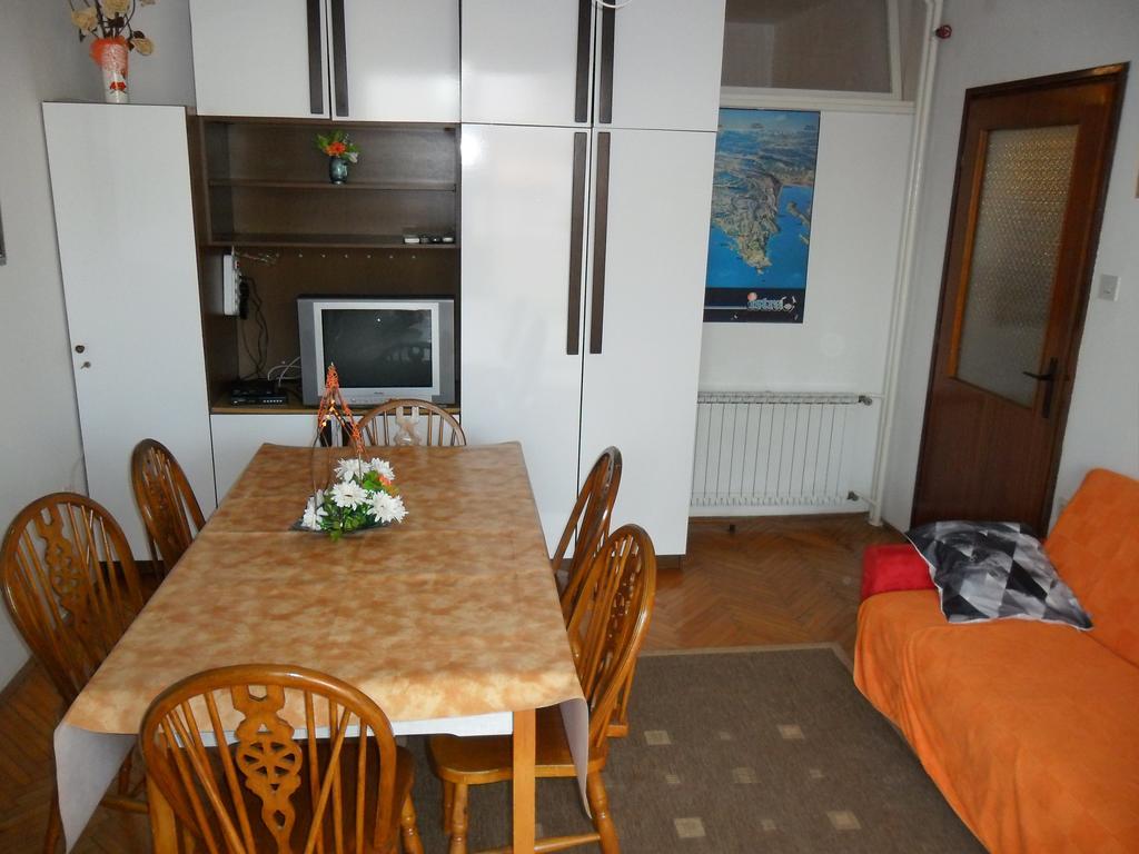 Vile Park Apartments Poreč Buitenkant foto