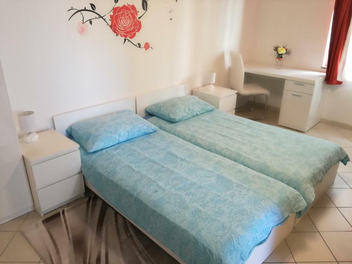 Vile Park Apartments Poreč Buitenkant foto