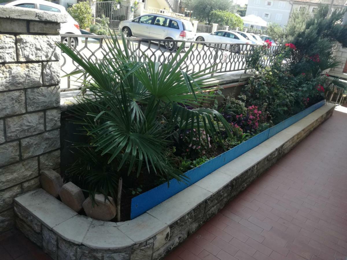 Vile Park Apartments Poreč Buitenkant foto